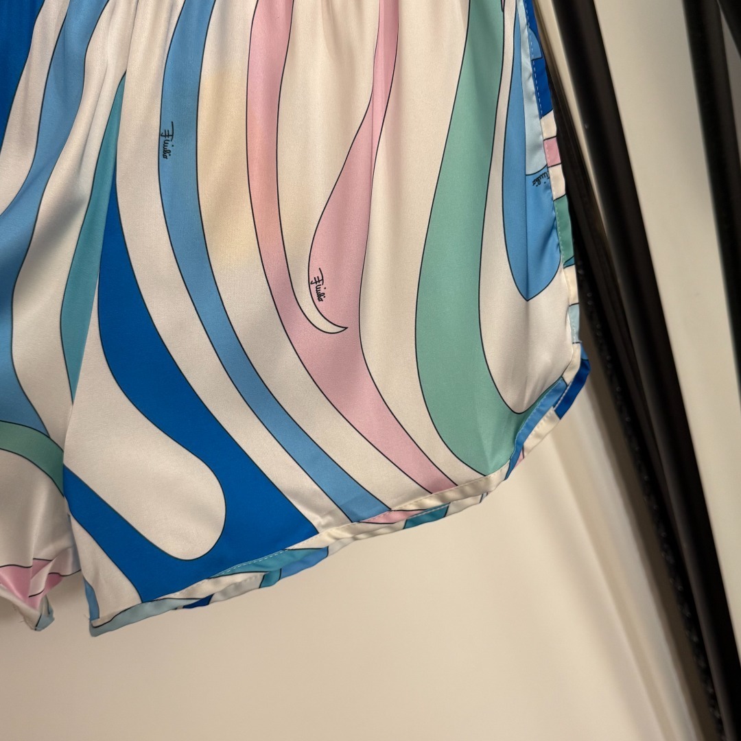 Emilio Pucci Marmo-Print Silk Shorts - Blue