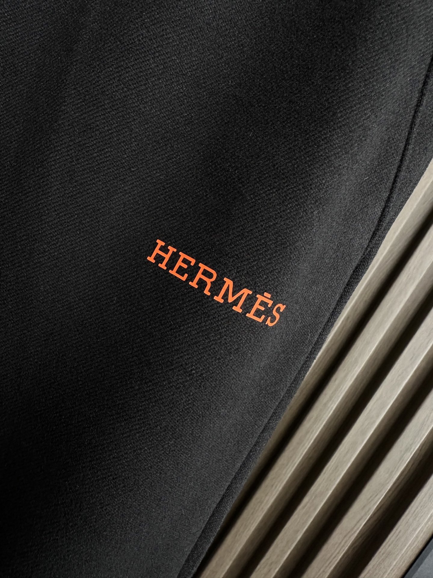 HERMES 00319