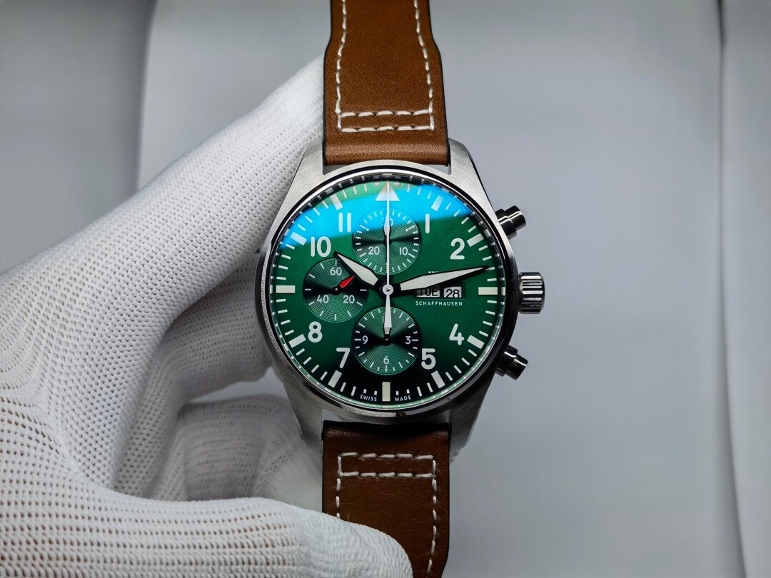 IWC Pilot’S Watch Chronograph 41 Watch, 41mm Green Dial .