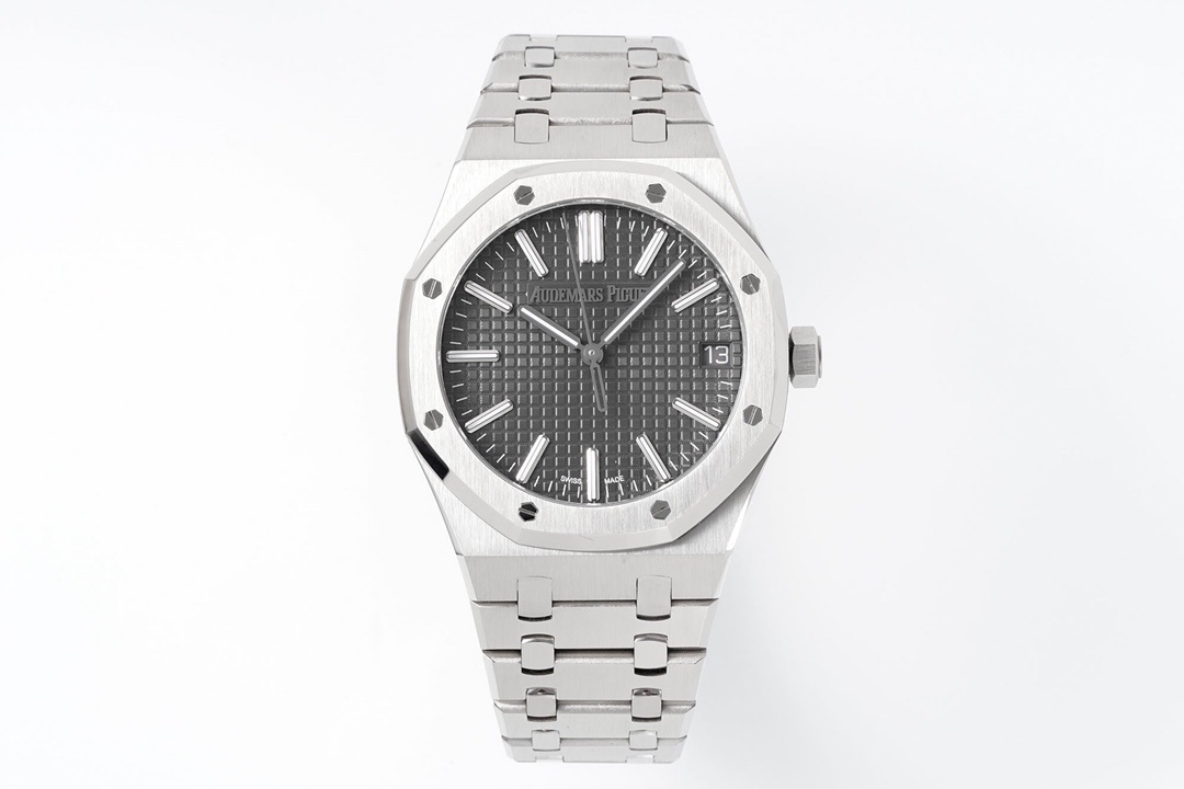 Audemars Piguet Royal Oak Self Winding 41mm Stainless Steel Black Dial 15500ST.OO.1220ST.03