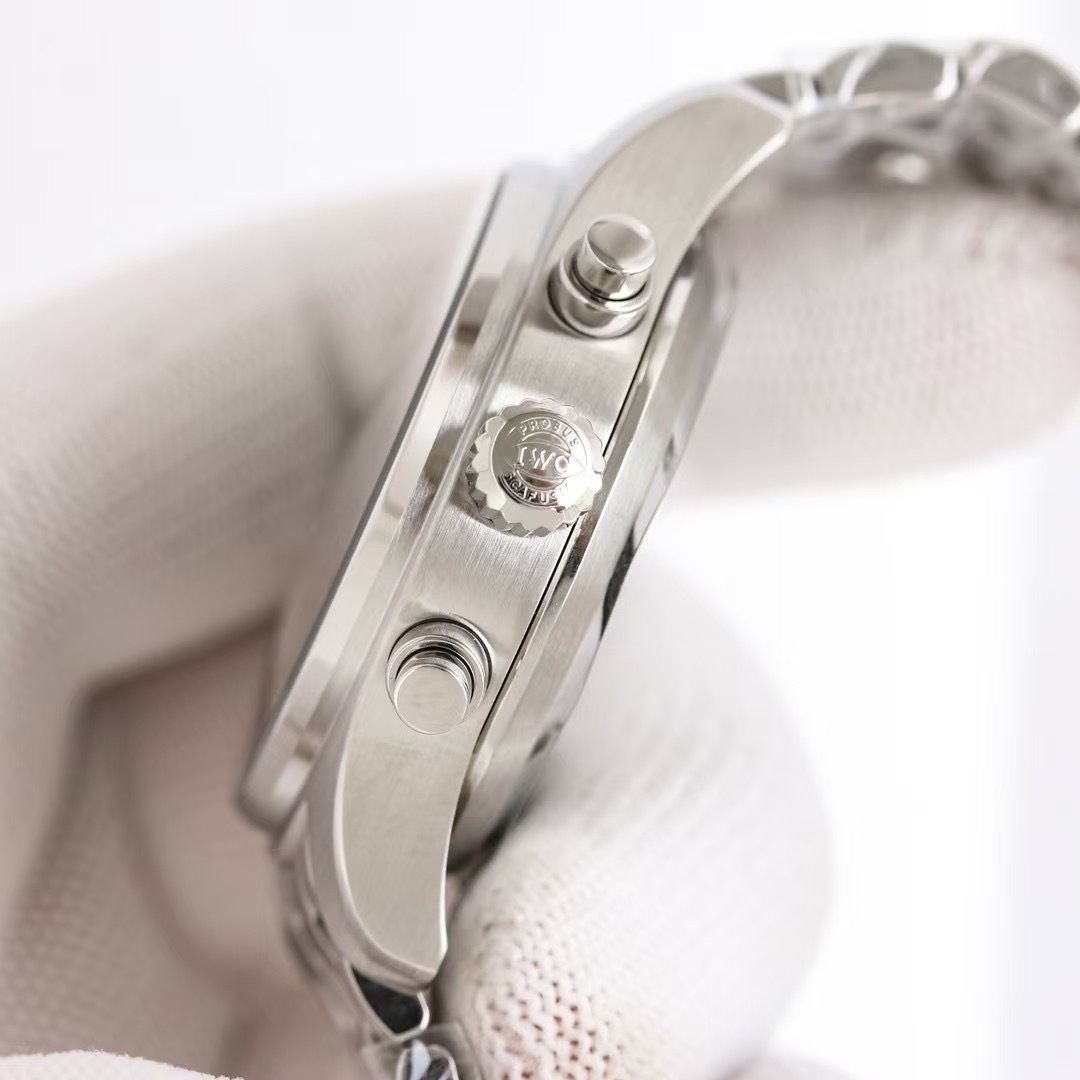 IWC Pilot IW377704 Black Dial Chronograph Day Date 43mm Watch FULLY SERVICED!