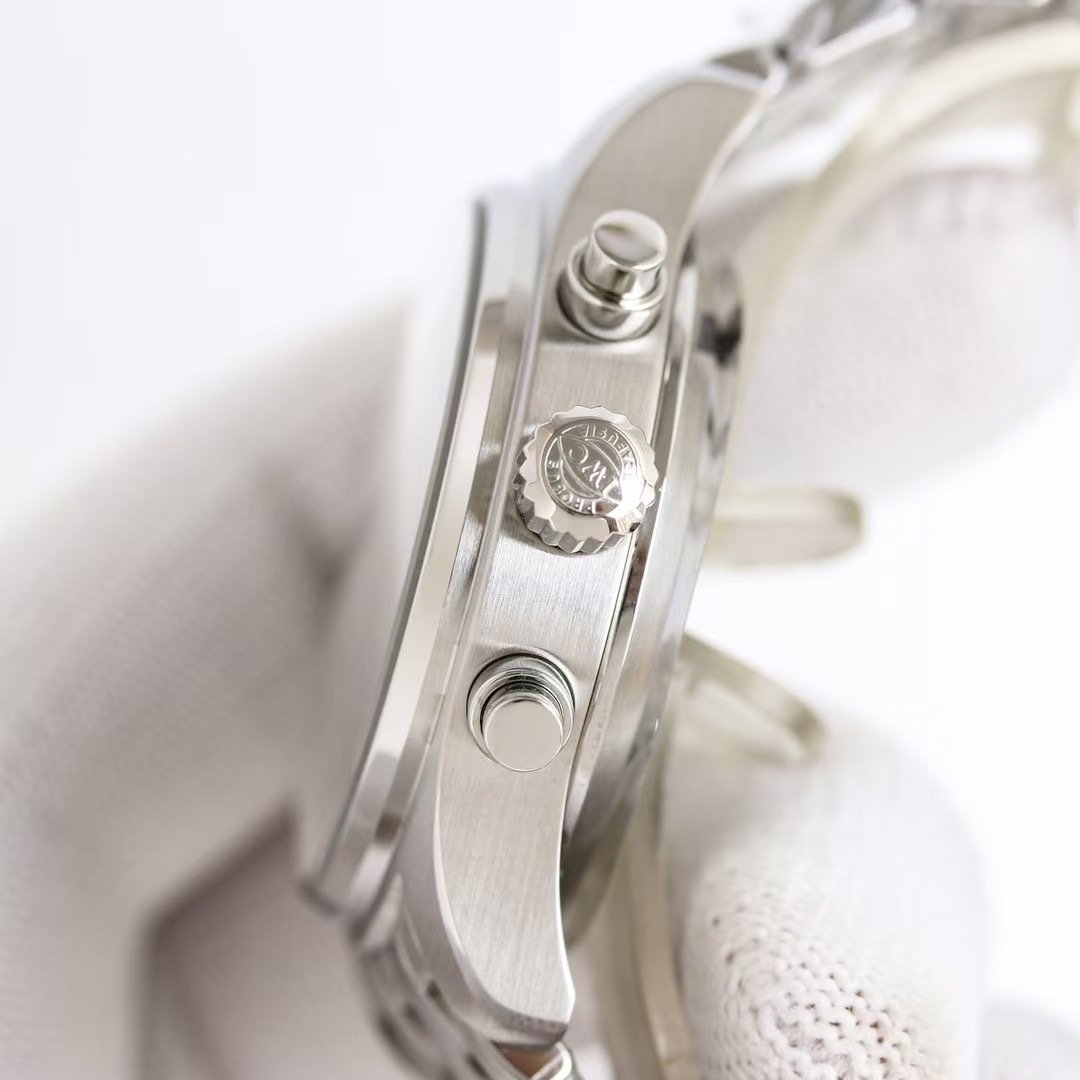 IWC Pilot’s Watch Chronograph 41 Green Stainless Steel Men’s Watch IW388104