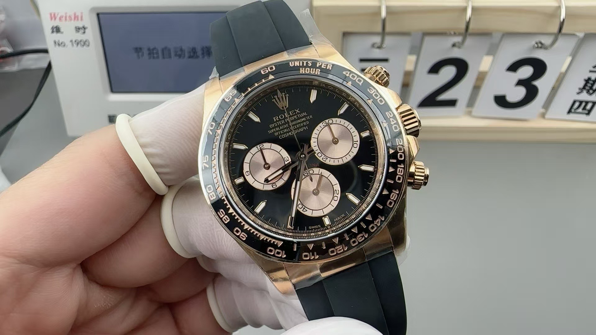 Rolex Daytona NEW 2025 Cosmograph Daytona 40mm 126515LN Rose Gold Oysterflex Black Dial