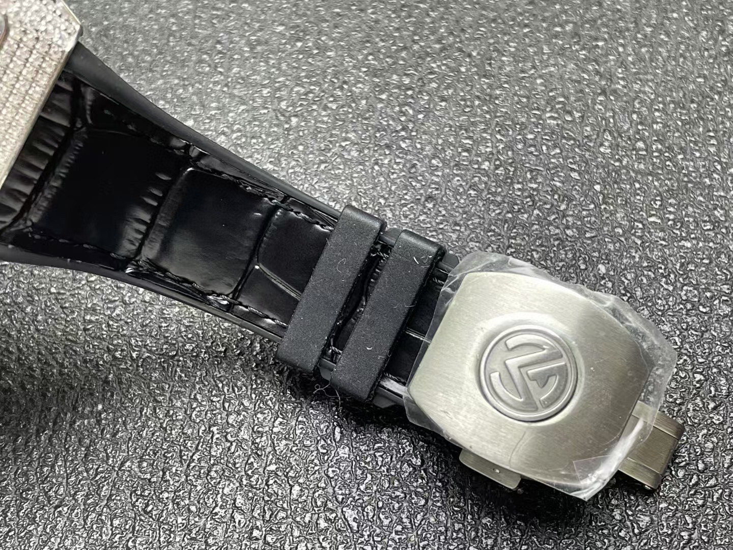 Top-grade watches 00439 Franck Muller Vanguard Loes Van Delft Skully Limited Edition silver white border