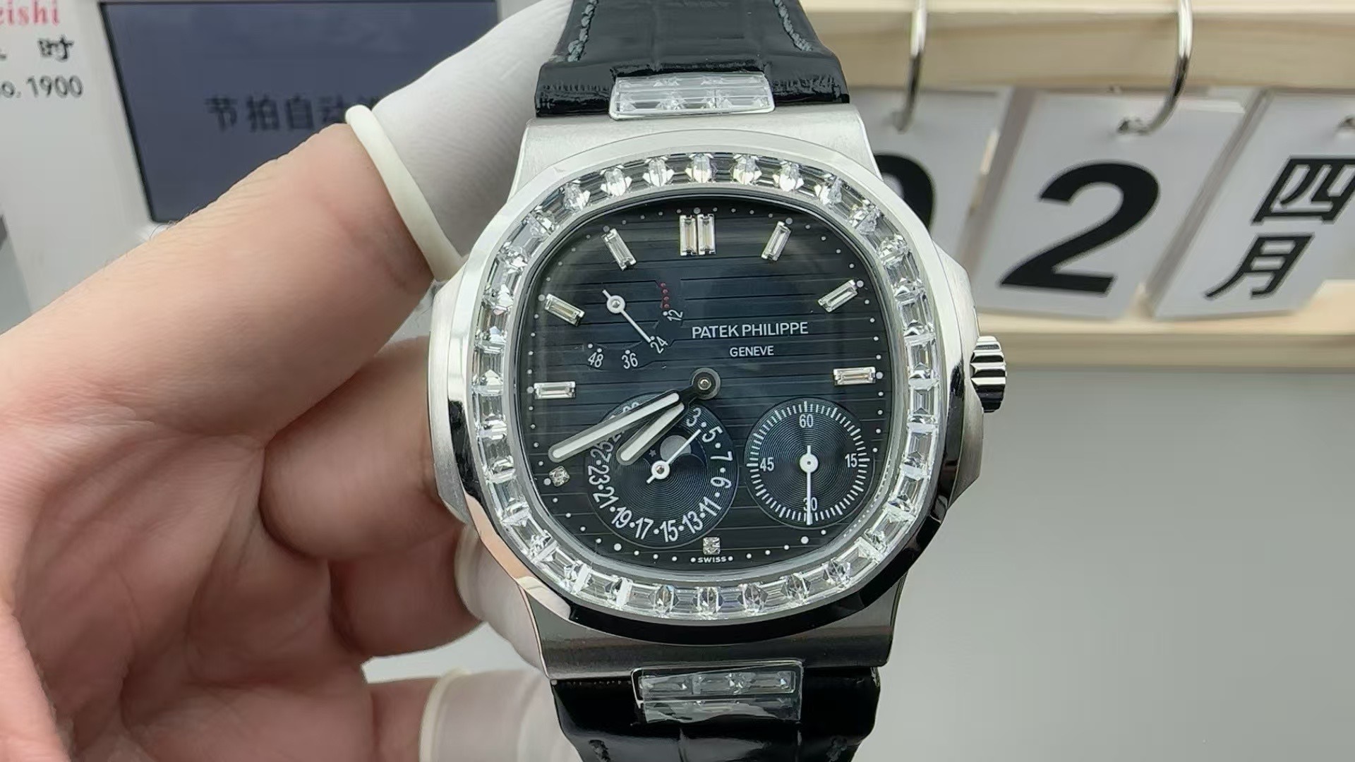 Patek Philippe Nautilus 5724/G-001 Rep 1:1 Watch Silver Case, Diamond Bezel, Blue Face, Leather Strap