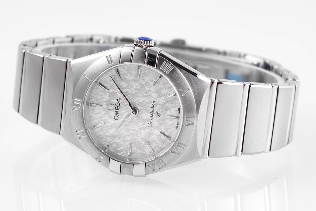 Omega Constellation Manhattan Quartz 25MM 131.10.25.60.05.001 woman