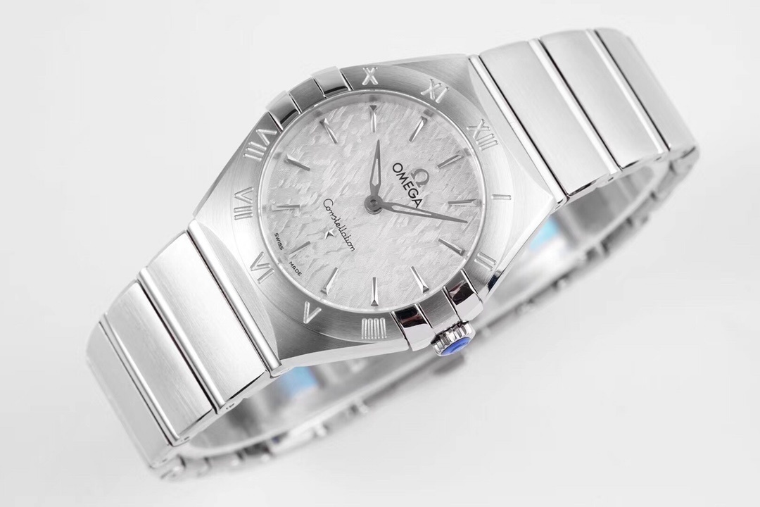 Omega Constellation Manhattan Quartz 25MM 131.10.25.60.05.001 woman