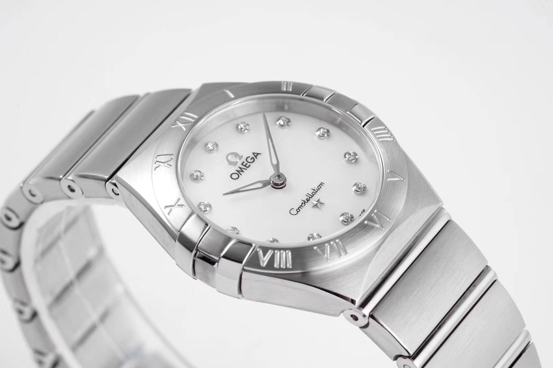 Omega Constellation Ladies Quartz Ladies Diamonds / Steel / 25mm / Box&Papers / 131.10.25.60.55.001