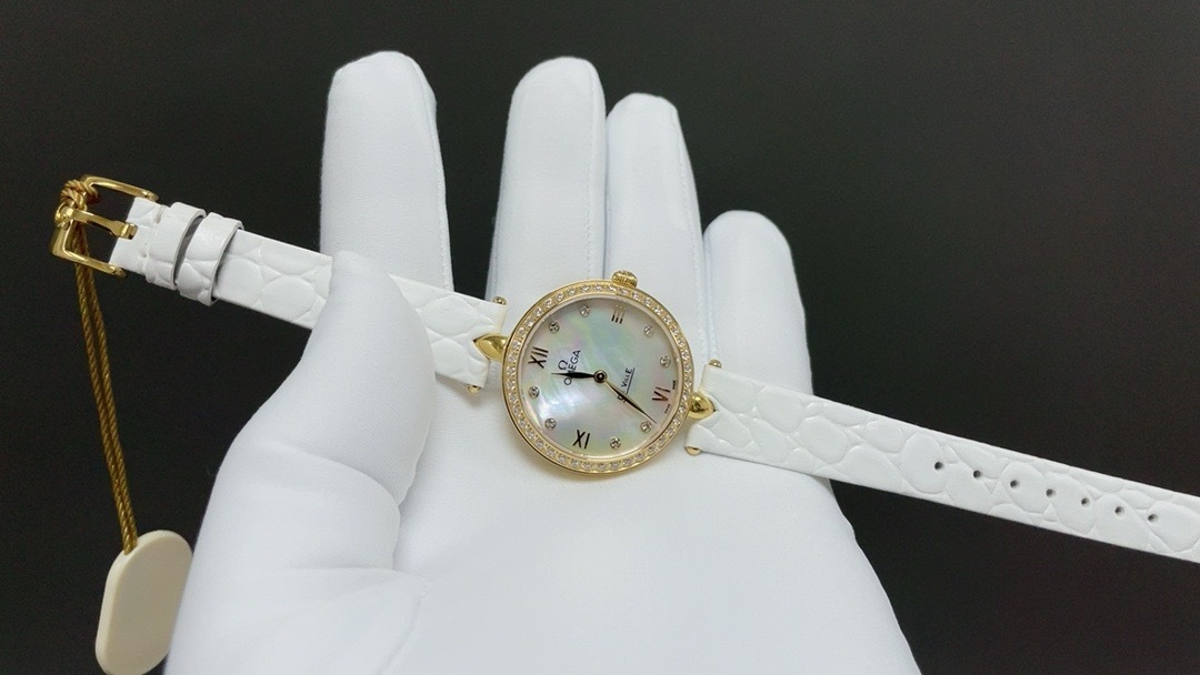 Omega De Ville Prestige Quartz 27.4MM 424.53.27.60.55.001black leather strap  woman