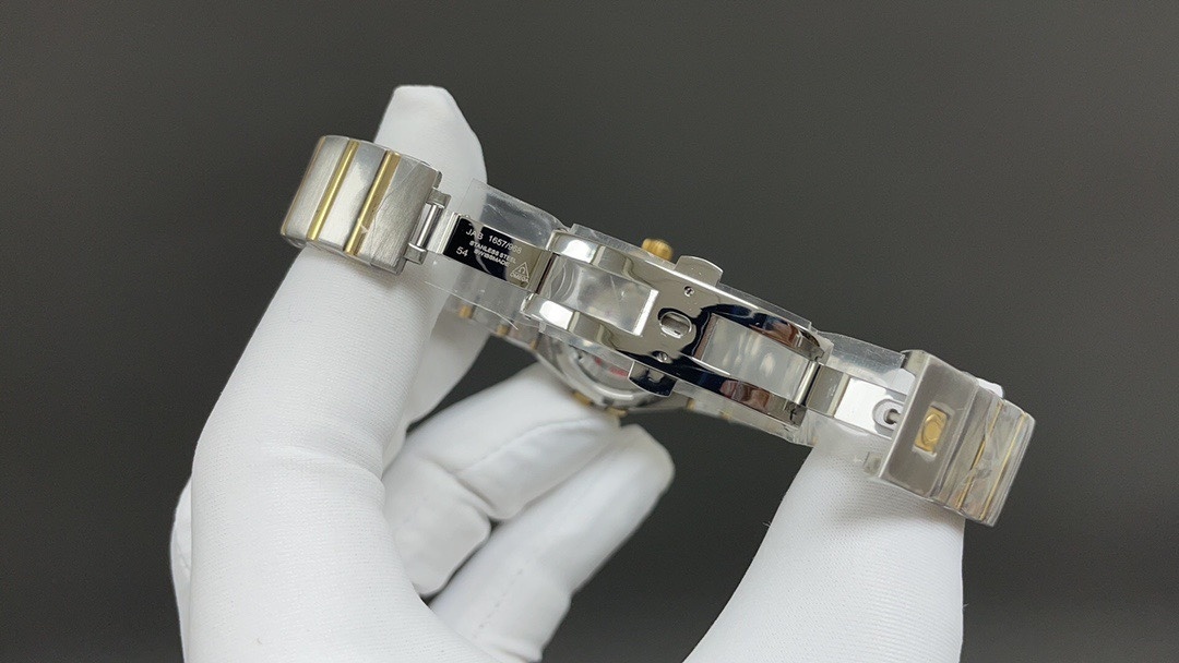 OMEGA 123.25.31.20.55.003 Automatic Shell Dial Unused Item