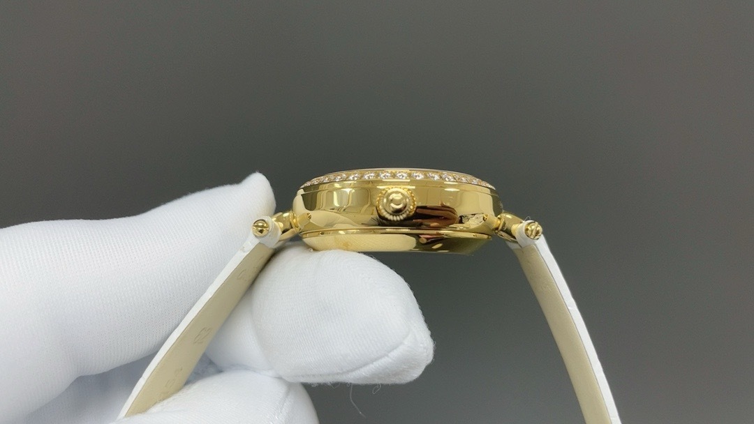 Omega De Ville Prestige 424.57.33.20.55.002 Automatic Red gold Very good