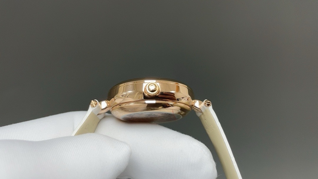 Omega De Ville Prestige 424.57.33.20.55.002 Automatic black leather strapblack leather strap  gold Very good