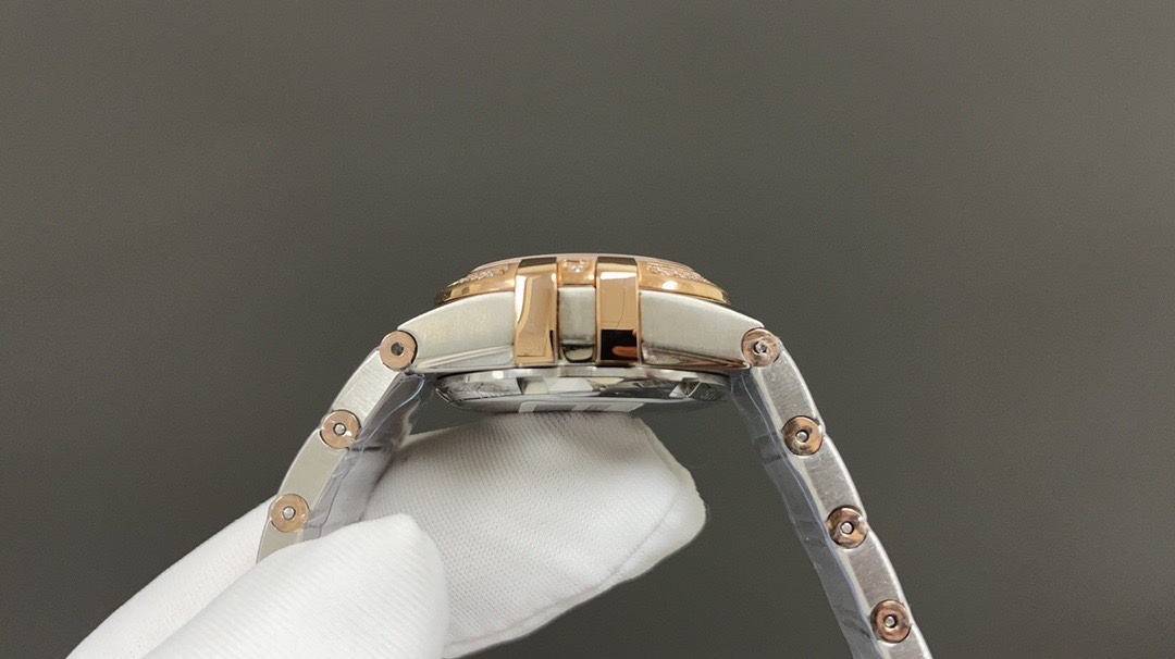 Omega Constellation 123.10.27.20.55.002 woman