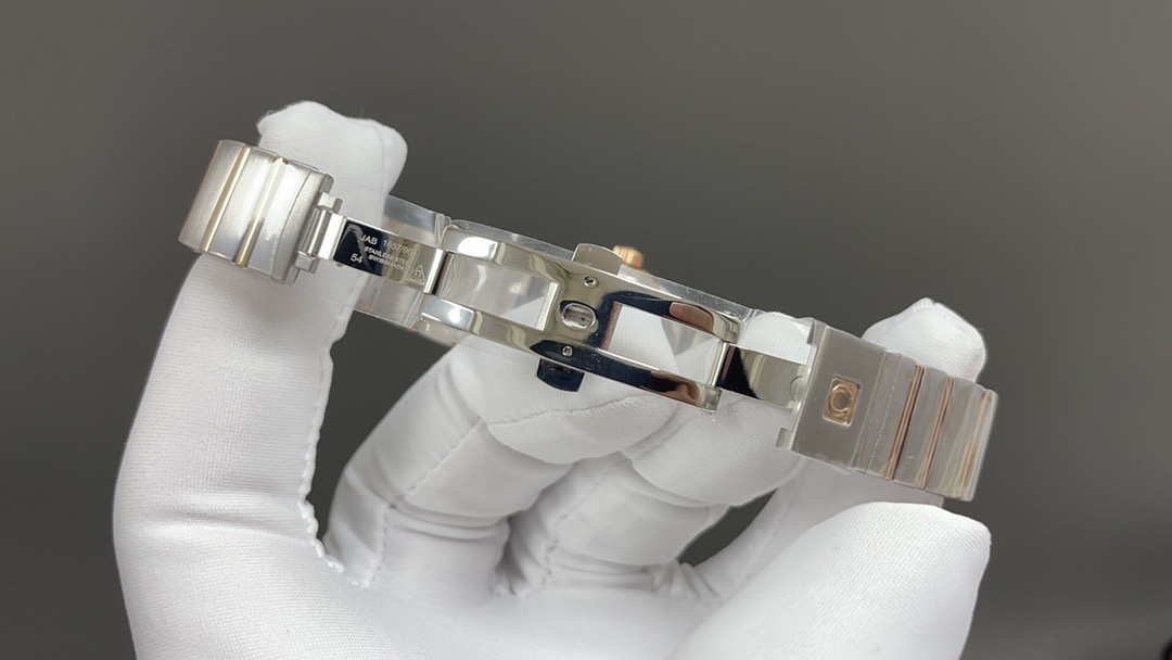 Omega Constellation 27MM Mother Of Pearl Dial Two-Tone Bracelet (123.25.27.20.55.001)