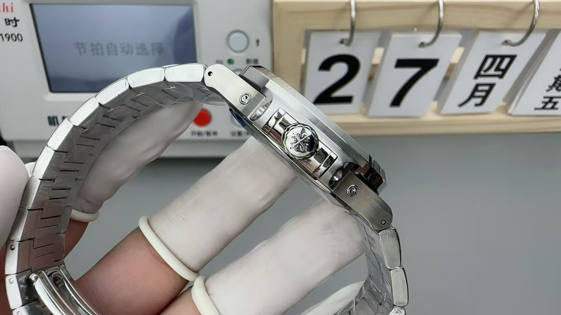 Patek Philippe Nautilus Annual Calendar Stainless Steel with Blue Dial/ Moon Phase (Ref#5726/1A-014)