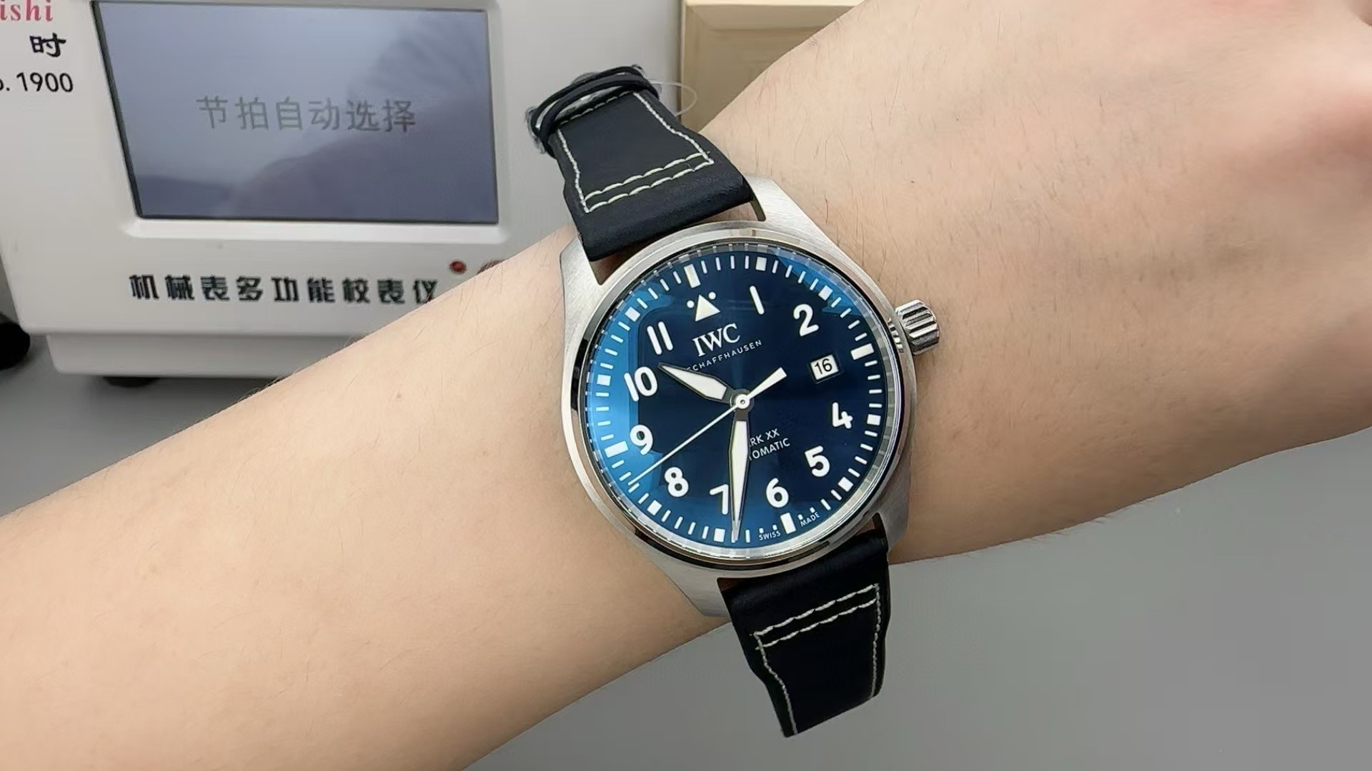 IWC PILOT'S WATCH MARK XX IW328203 40 MM BLUE DIAL - BRAND NEW ! S16432 Box/Card