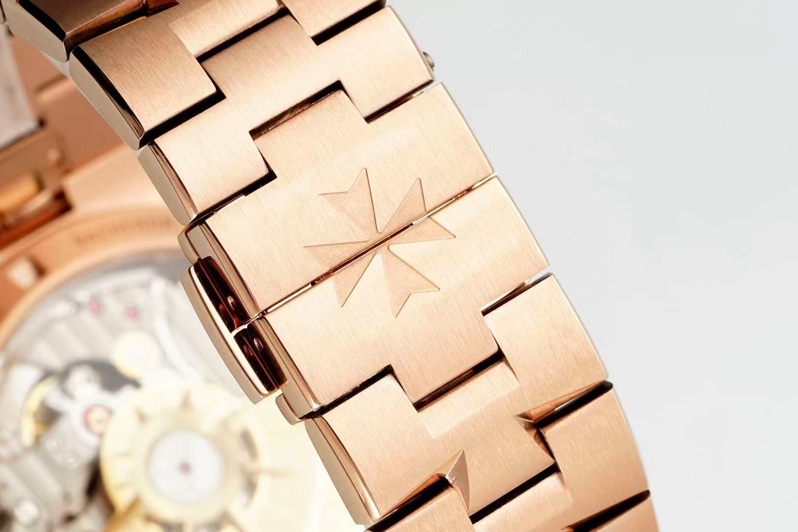 Top-grade watches 01069 Vacheron Constantin Overseas dual time - 41 mm - Pink Gold Watch