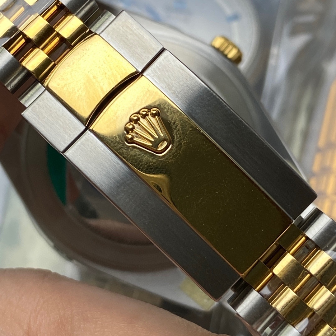 Rolex Datejust 41 18k Yellow Gold/Steel Champagne Dial Mens Watch 126303