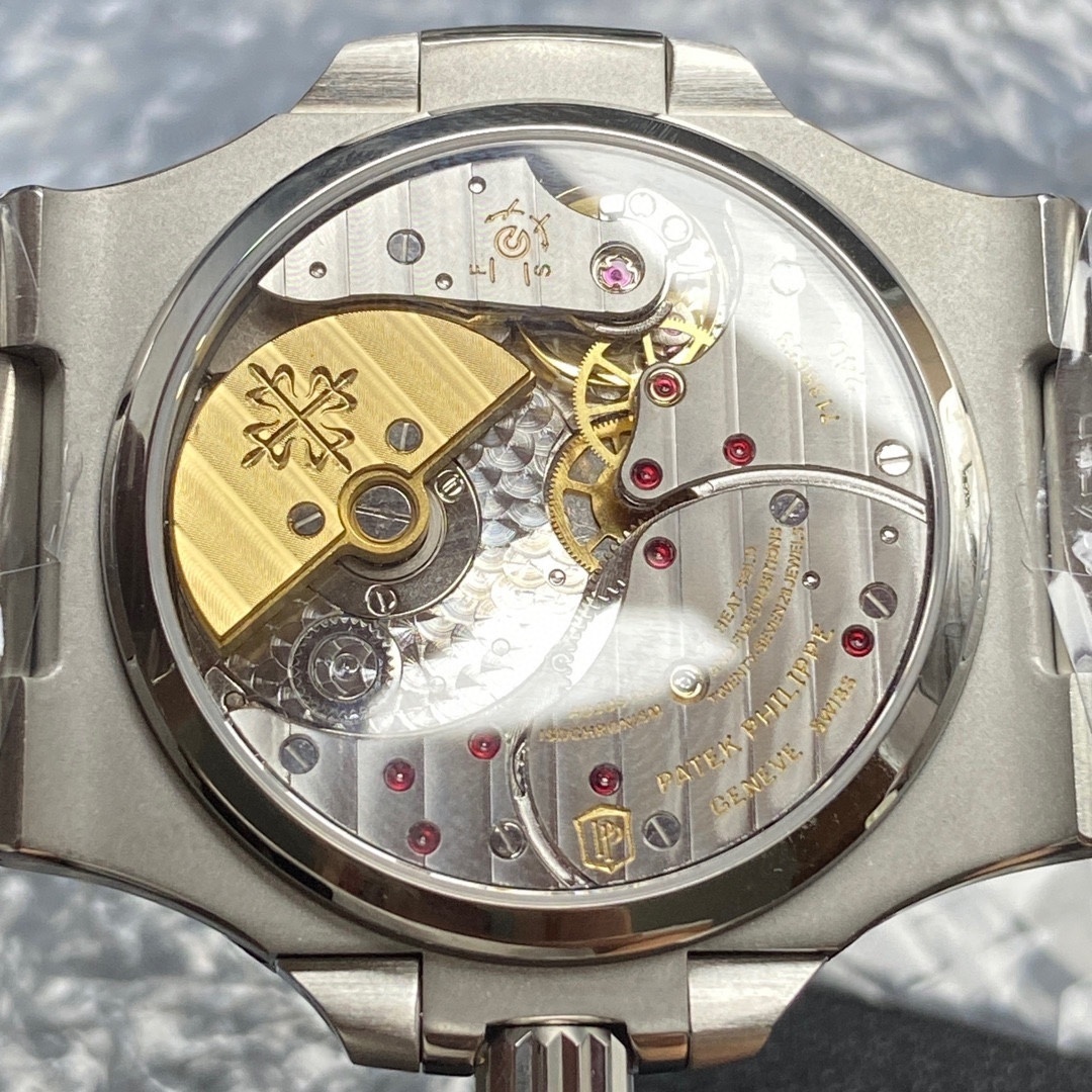 Patek Philippe Nautilus 5712/1A-001 Stainless steel Blue