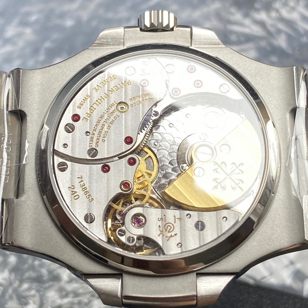 Patek Philippe Nautilus 5712/1A-001 Stainless steel Blue