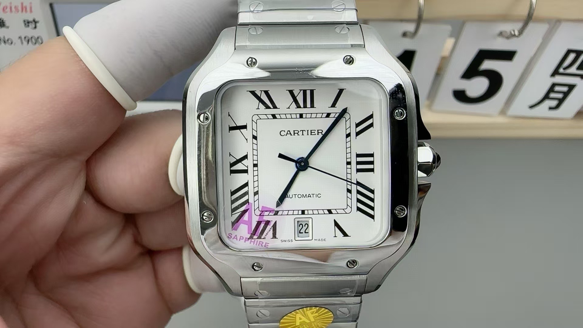 Cartier Santos De Cartier Large – Silver Opaline dial
