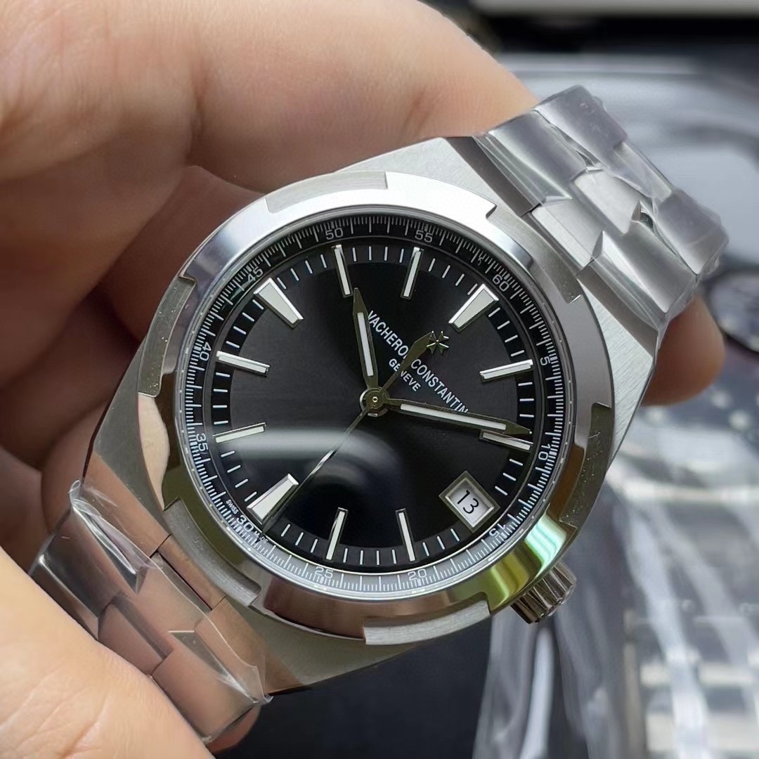 MINT VACHERON CONSTANTIN OVERSEAS 41MM BLACK DIAL 4520V STEEL MEN'S WARRANTY B&P
