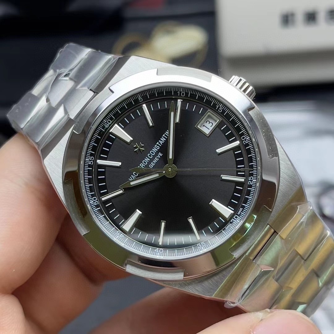 MINT VACHERON CONSTANTIN OVERSEAS 41MM BLACK DIAL 4520V STEEL MEN'S WARRANTY B&P