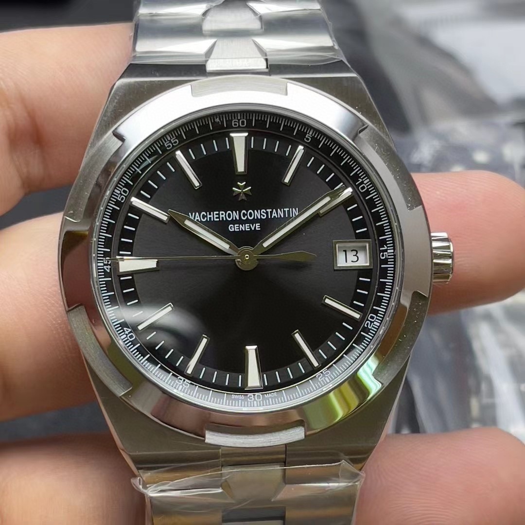 MINT VACHERON CONSTANTIN OVERSEAS 41MM BLACK DIAL 4520V STEEL MEN'S WARRANTY B&P