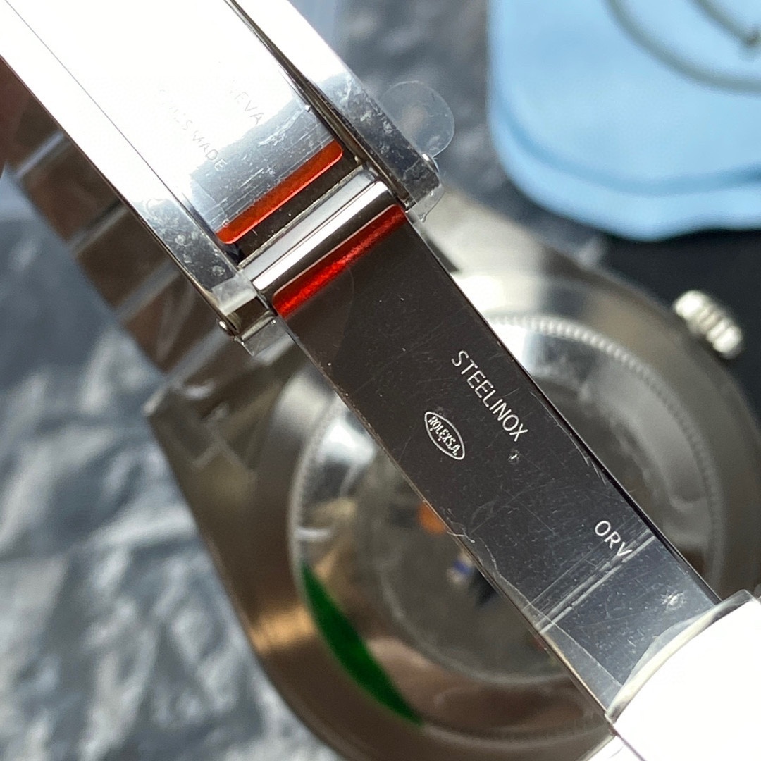 Rolex - Datejust 41 Rolex Datejust 41 White Gold/Steel Mint Green Index Dial Fluted Bezel Jubilee Bracelet 126334 - BRAND NEW