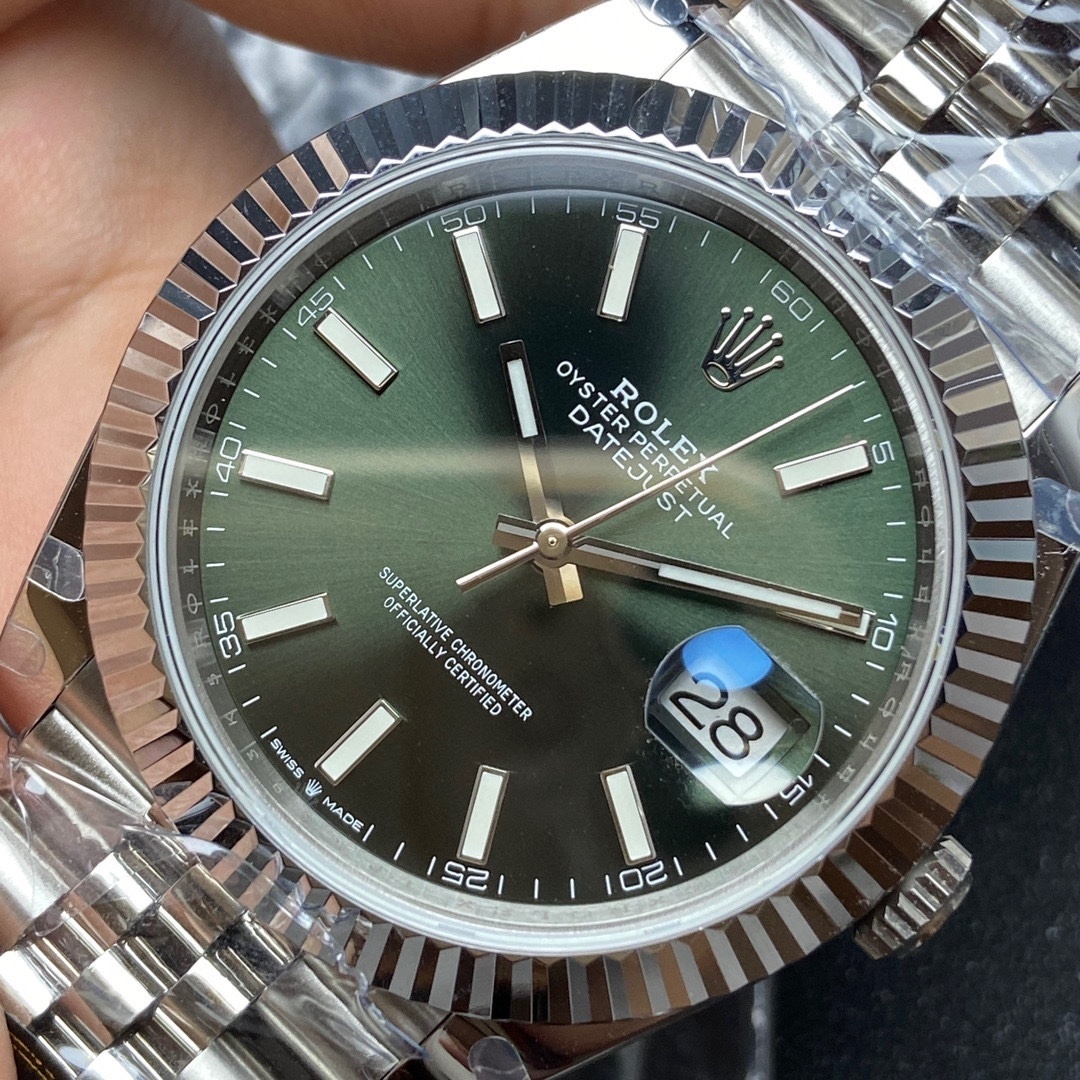 Rolex - Datejust 41 Rolex Datejust 41 White Gold/Steel Mint Green Index Dial Fluted Bezel Jubilee Bracelet 126334 - BRAND NEW