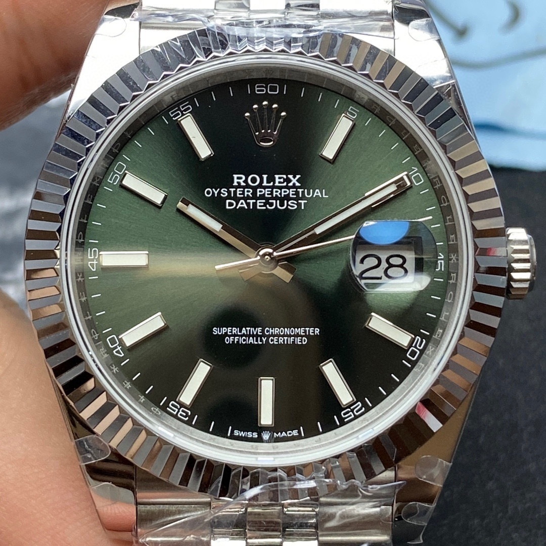 Rolex - Datejust 41 Rolex Datejust 41 White Gold/Steel Mint Green Index Dial Fluted Bezel Jubilee Bracelet 126334 - BRAND NEW