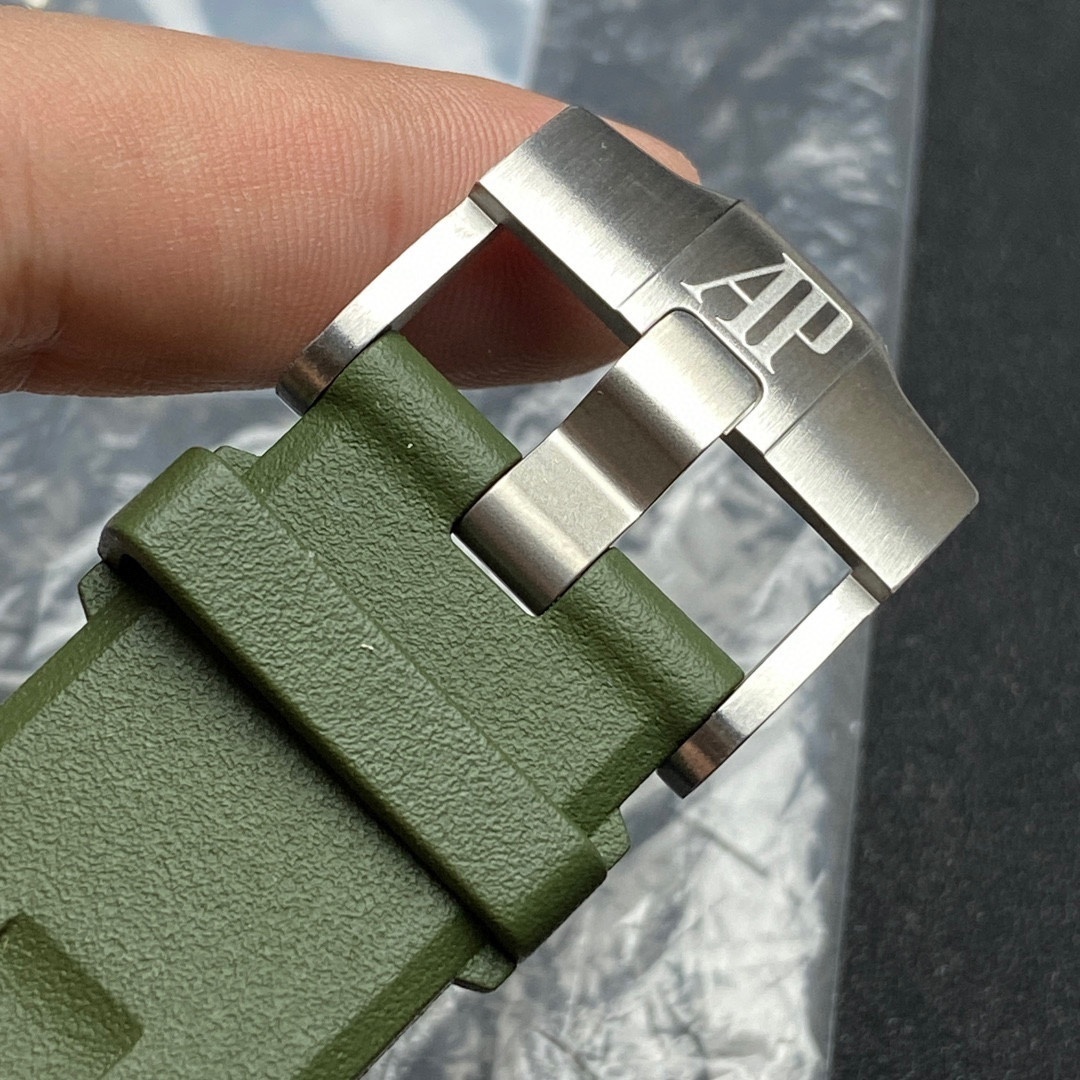 Audemars Piguet 2022 Royal Oak Offshore 42mm Diver 15720ST