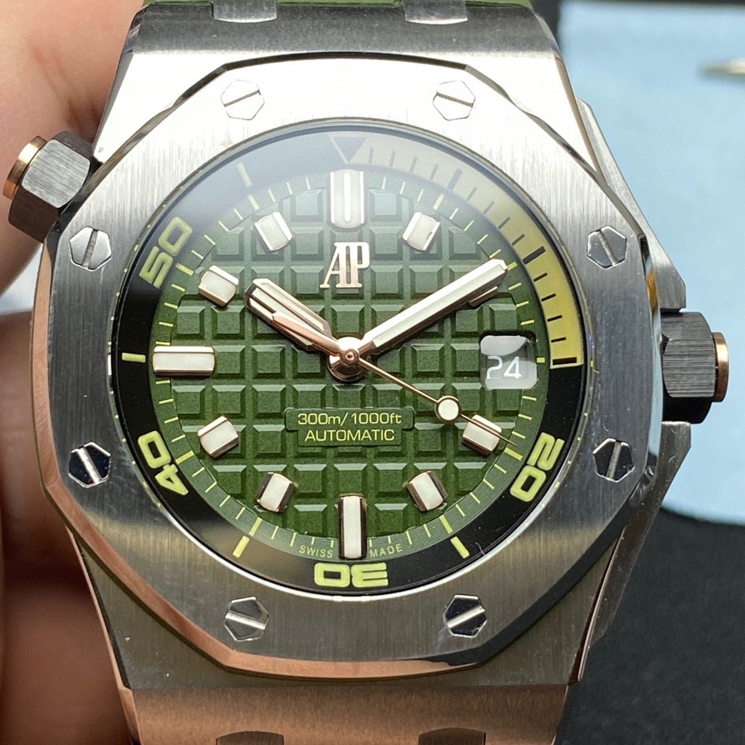 Audemars Piguet 2022 Royal Oak Offshore 42mm Diver 15720ST