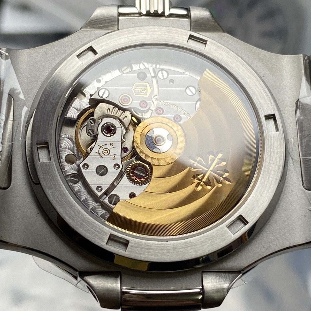 Patek Philippe Nautilus Stainless Steel White Dial 5711/1A-014