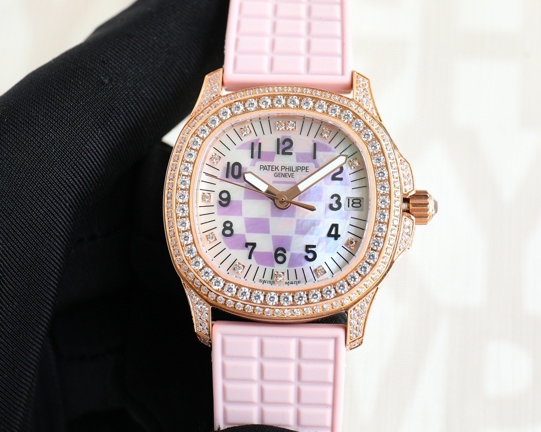 Patek Philippe Aquanaut Luce Haute Joaillerie Woman’s watch 5072R-001