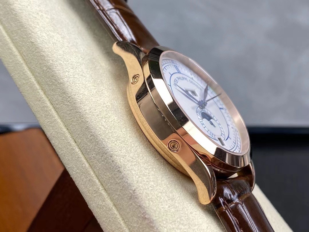 Patek Philippe Patek Philippe Complications (Reference 5396R-001). A rose gold automatic wristwatch with date, day, month, moonphase, and annual calendar.