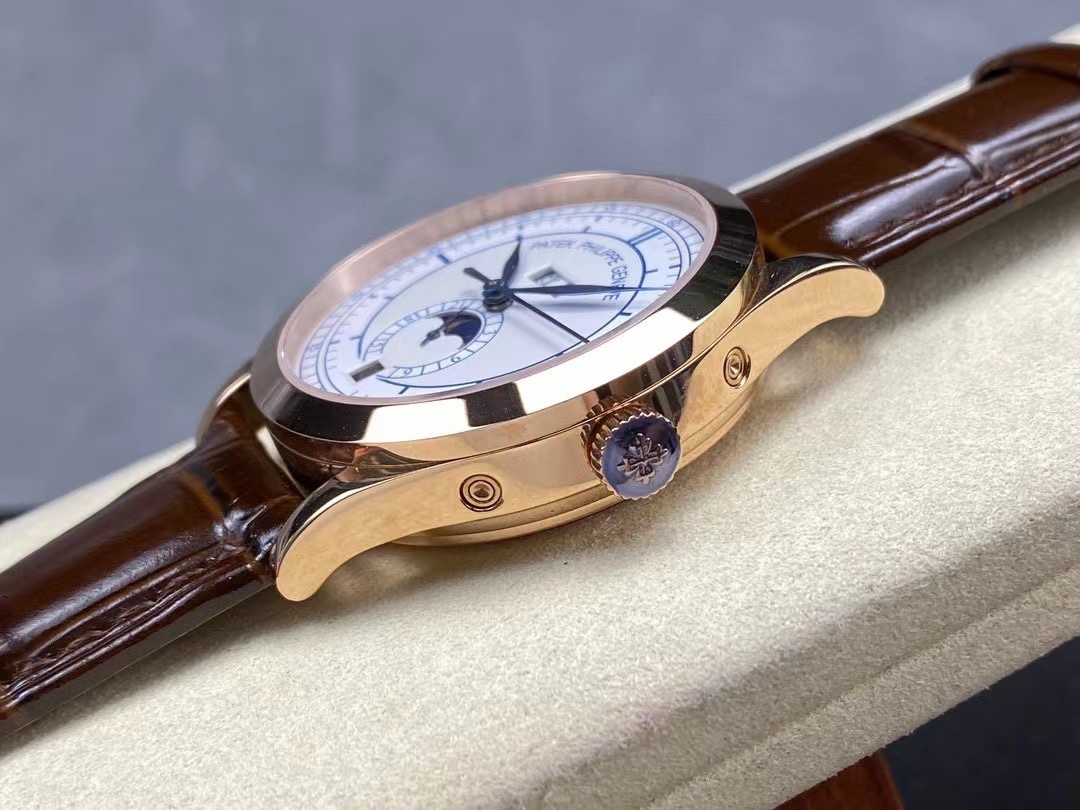 Patek Philippe Patek Philippe Complications (Reference 5396R-001). A rose gold automatic wristwatch with date, day, month, moonphase, and annual calendar.