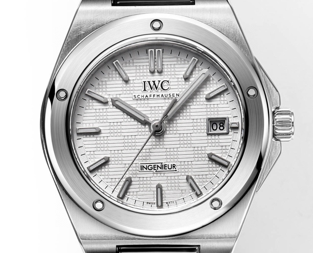 IWC Ingenieur Automatic 40 Silver Dial Watch IW328902
