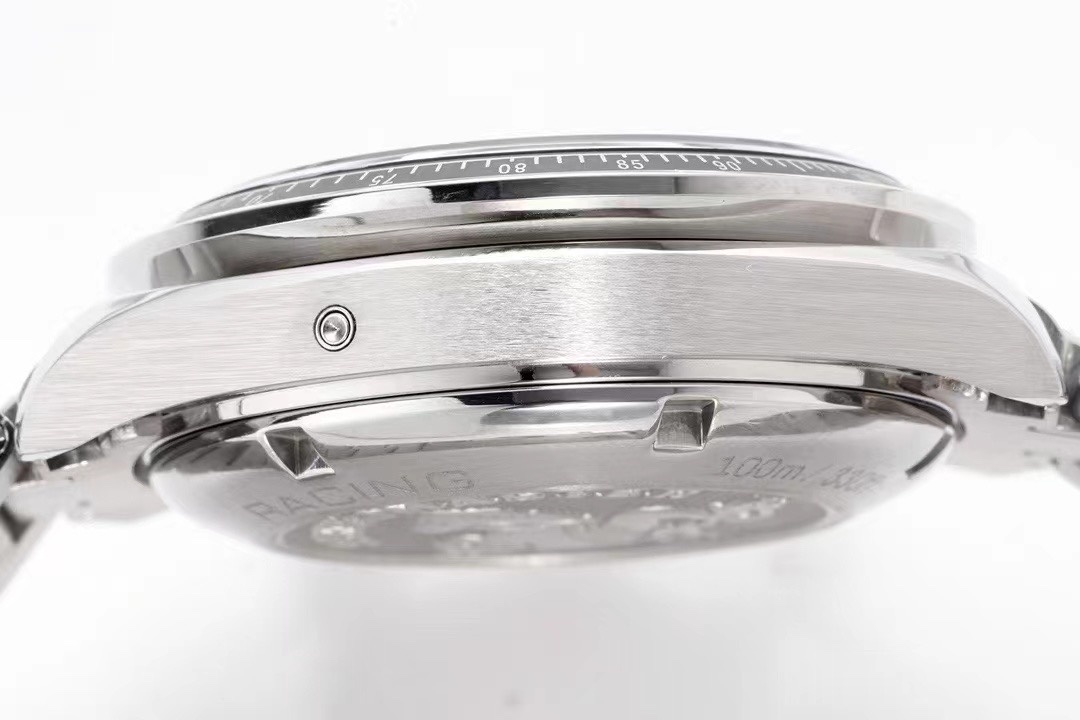 Omega Speedmaster Racing 326.30.40.50.01.001