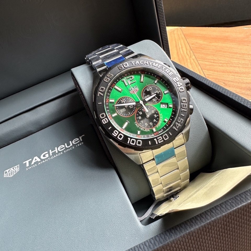 Top-grade watches 02649 TAG Heuer Formula 1 Chronograph Green dial 43mm CAZ101AP.