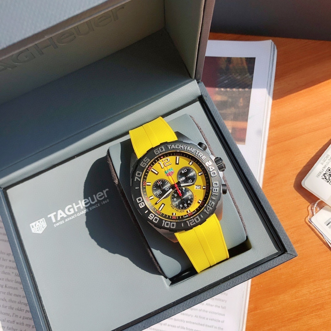 Top-grade watches 02679 TAG HEUER Formula 1 Quartz CHRONO 43MM Yellow Rubber Men's Watch CAZ101AM.FT8054
