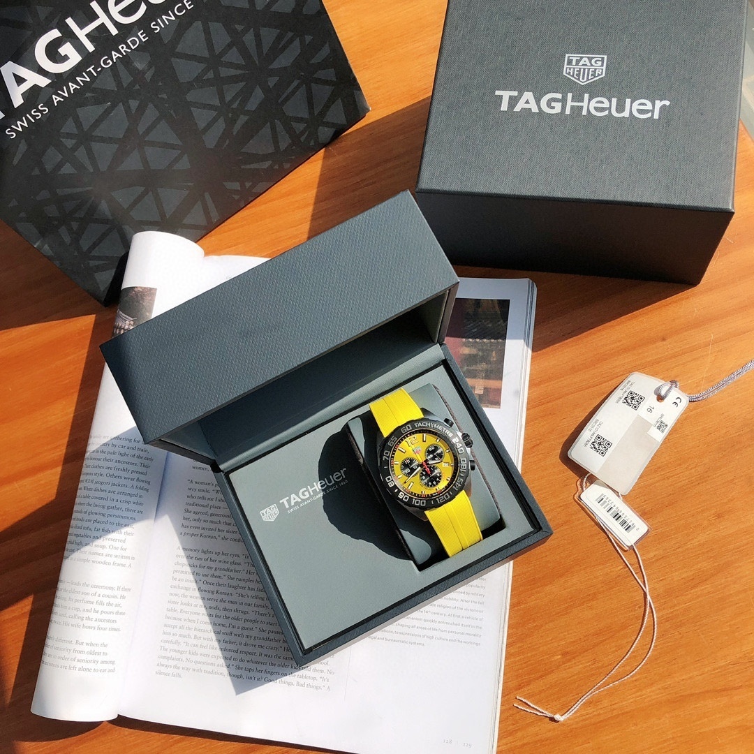 Top-grade watches 02679 TAG HEUER Formula 1 Quartz CHRONO 43MM Yellow Rubber Men's Watch CAZ101AM.FT8054