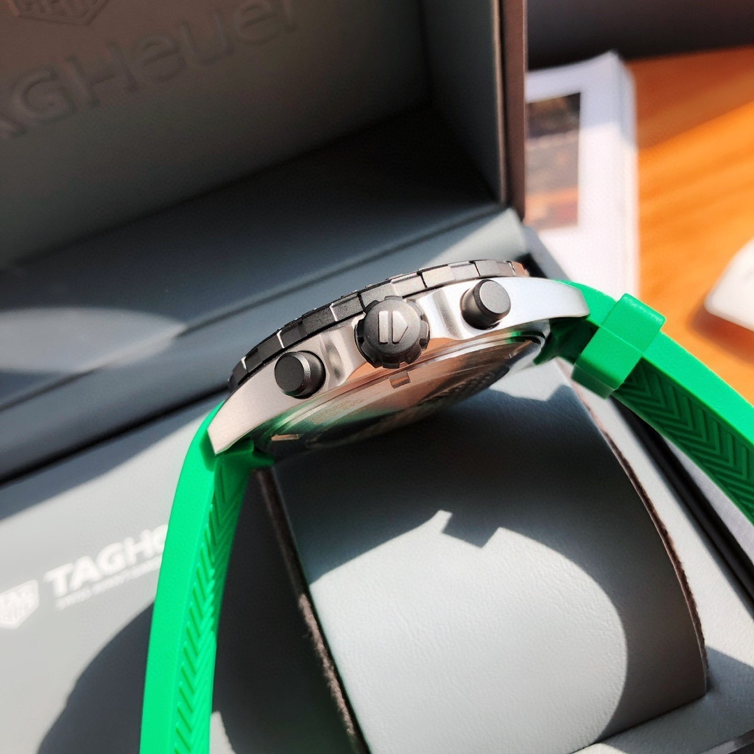 Top-grade watches 02689 Tag Heuer Men's Formula 1 Chronograph Watch Stainless Steel x Rubber QZ Green
