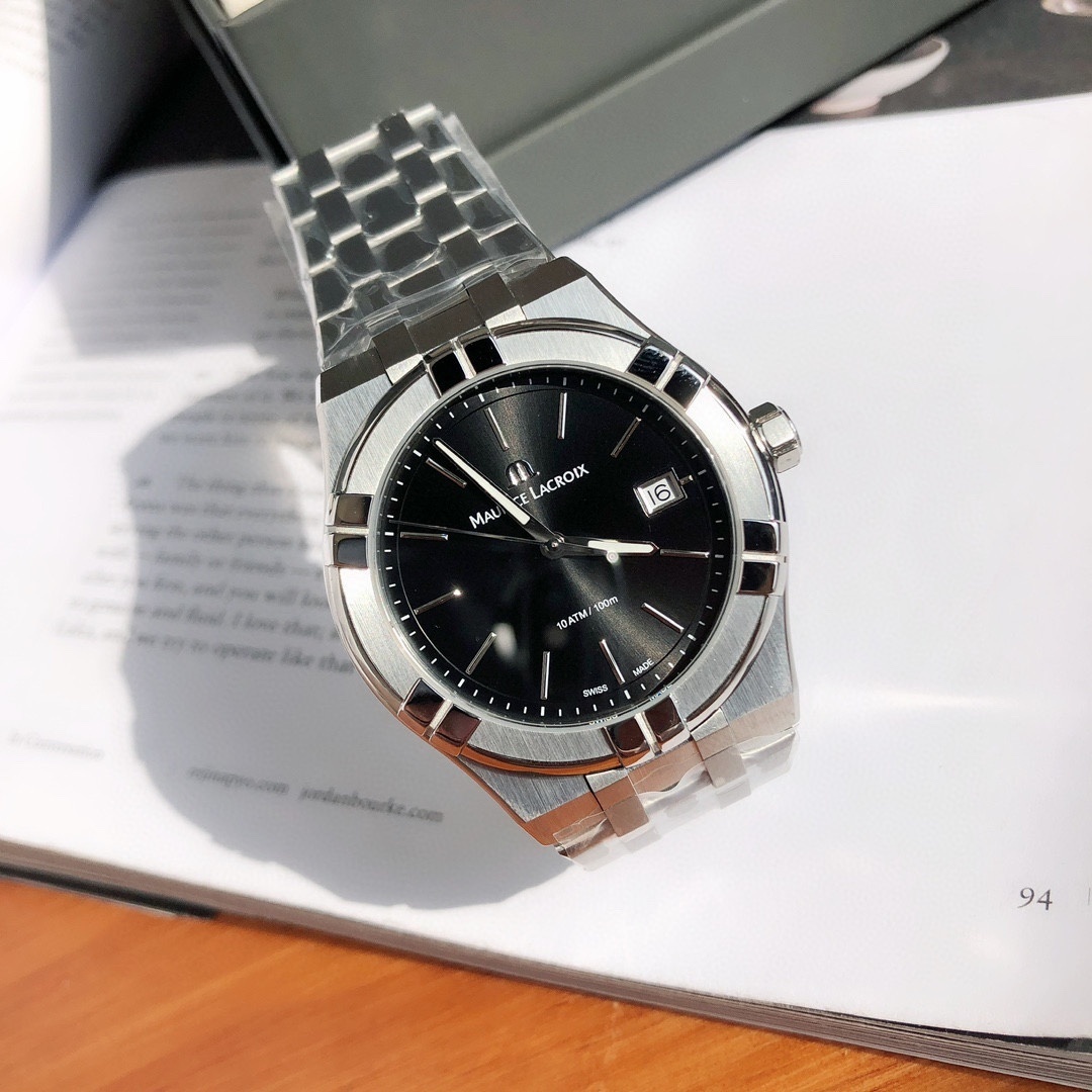 Maurice Lacroix AI1108-SS002-330-1 Icon Quartz 1.6 inches (40 mm) Men's Watch, Black, Bracelet Type