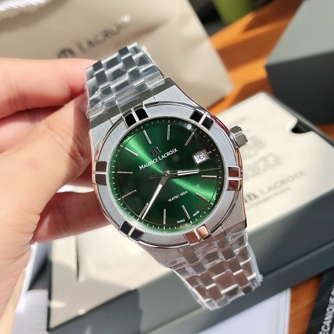 Maurice Lacroix Aikon Quartz (40mm) Green Dial / Stainless Steel