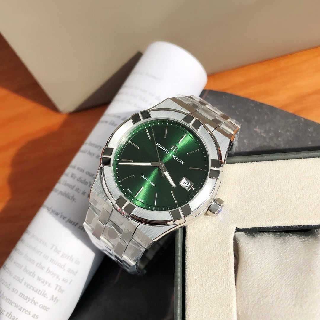 Maurice Lacroix Aikon Quartz (40mm) Green Dial / Stainless Steel