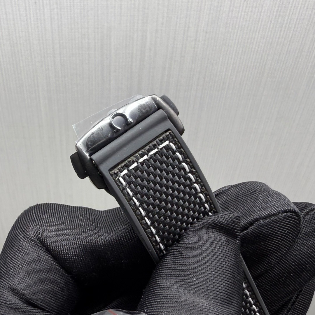 OMEGA Seamaster Planet Ocean 600 M Co-Axial Master Chronometer GMT