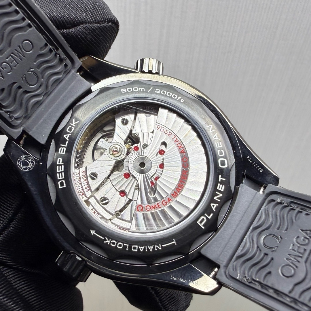 OMEGA Seamaster Planet Ocean 600 M Co-Axial Master Chronometer GMT