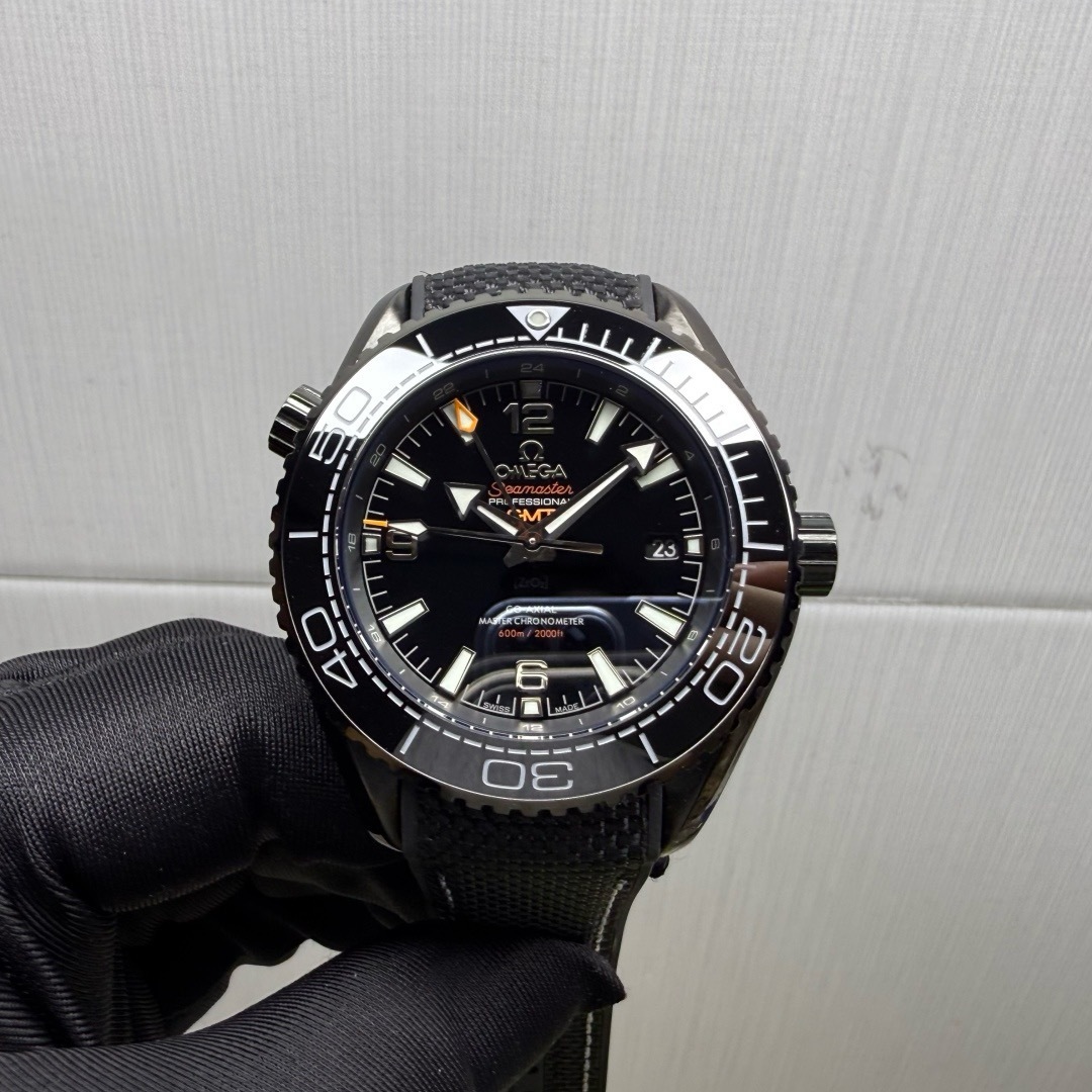 OMEGA Seamaster Planet Ocean 600 M Co-Axial Master Chronometer GMT