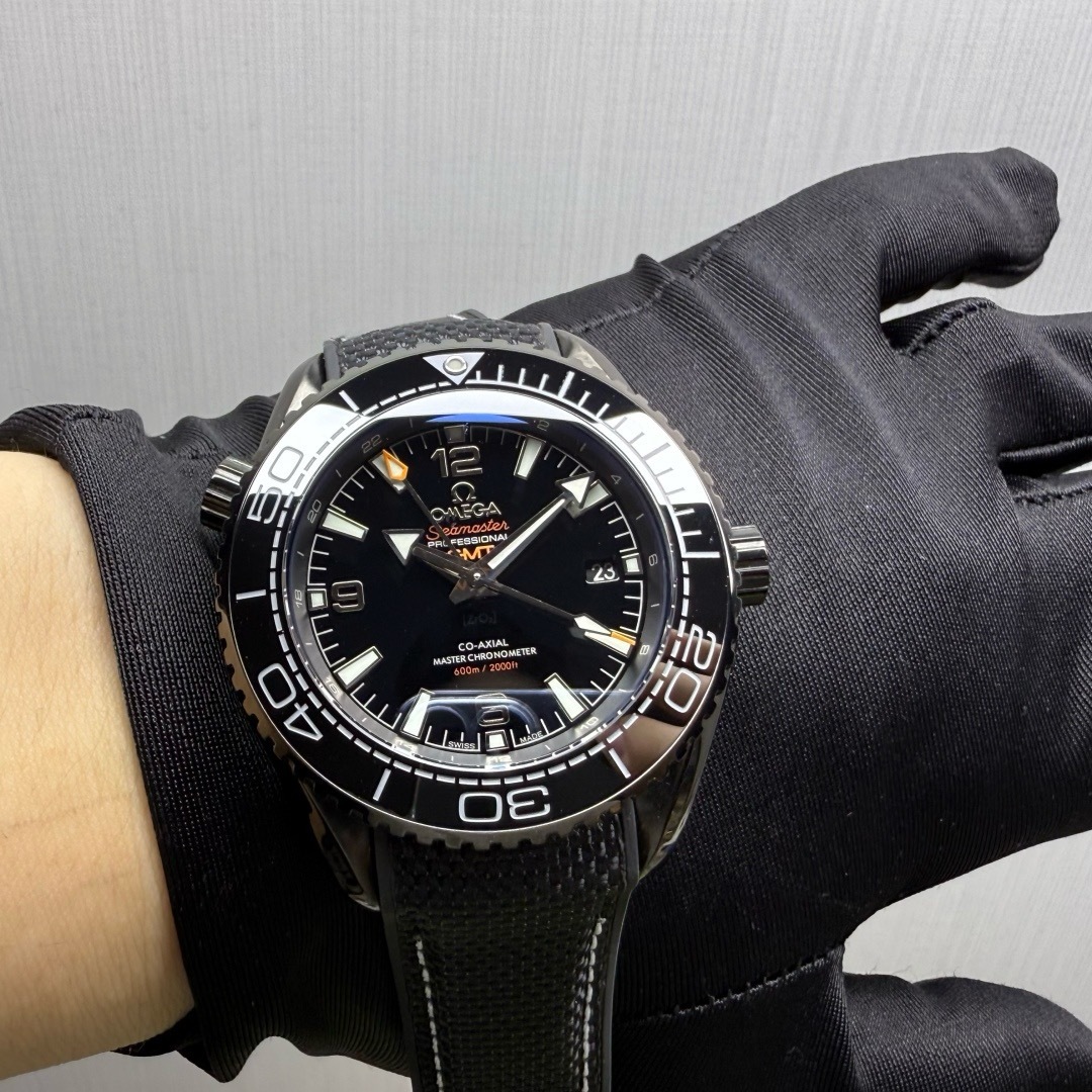 OMEGA Seamaster Planet Ocean 600 M Co-Axial Master Chronometer GMT